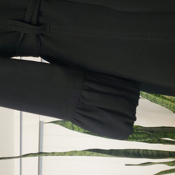 C2 Studio ruffled collar long black jacket - Picture 2 of 13